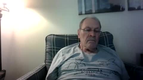 Snapshot of willnedoher chatting on 06-11-26, 01:20 Willhedoher online show from 06-11-26, 01:20