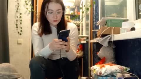 Phoebe online show from 02-19-26, 09:00