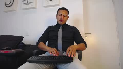 Snapshot of willsandler1 chatting on 07-17-26, 08:03 Will Sandler online show from 07-17-26, 08:03