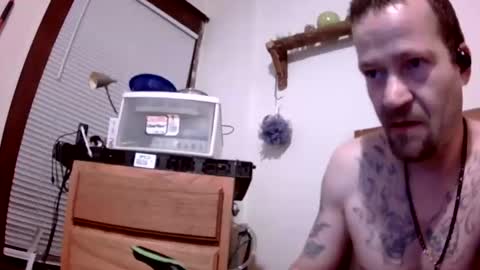 willydogg83 online show from 04-01-26, 03:29
