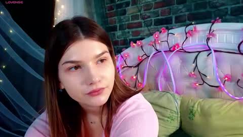 Snapshot of wilmajonson chatting on 02-22-26, 06:57 Vicki3 online show from 02-22-26, 06:57