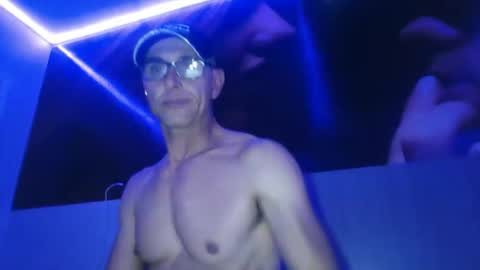 Snapshot of wiludoit chatting on 02-11-26, 02:49 wiludoit online show from 02-11-26, 02:49