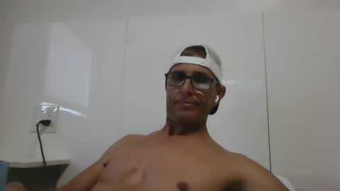 Snapshot of wiludoit chatting on 02-19-26, 10:17 wiludoit online show from 02-19-26, 10:17