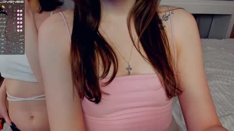 Snapshot of wine_on_lips chatting on 01-25-25, 07:17 Amalia and Mia online show from 01-25-25, 07:17