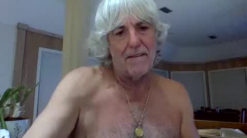 Snapshot of winedog2020 chatting on 02-26-26, 05:17 Gundja Man online show from 02-26-26, 05:17