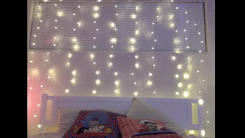 Eevie online show from 02-17-25, 04:53