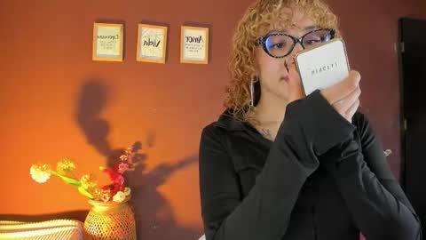 Wini Fer online show from 11-19-25, 12:27