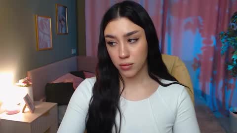 Snapshot of winonna_ryder chatting on 03-25-26, 09:59 Lola online show from 03-25-26, 09:59