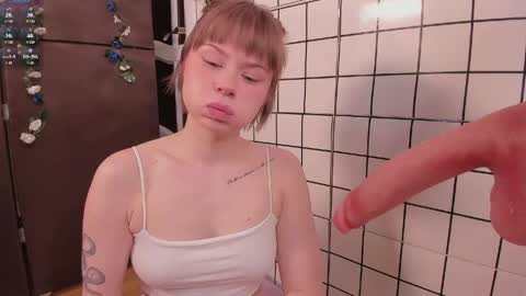 Sophie weight 50kg height 160 online show from 04-16-26, 08:59