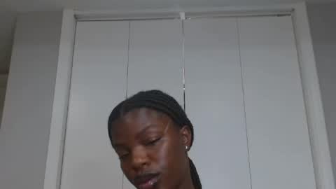 Snapshot of wishhwashy22 chatting on 06-14-26, 03:08 Chanel online show from 06-14-26, 03:08