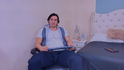 Snapshot of wiston_cox chatting on 03-19-26, 01:48 Wiston online show from 03-19-26, 01:48
