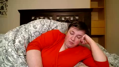 Snapshot of witchannie chatting on 06-25-26, 06:07 Annie online show from 06-25-26, 06:07