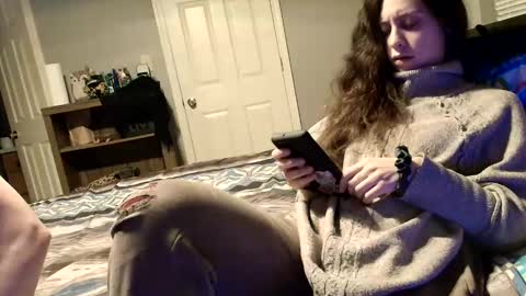 Snapshot of witchbitchmommy chatting on 05-25-26, 05:57 witchbitchmommy online show from 05-25-26, 05:57