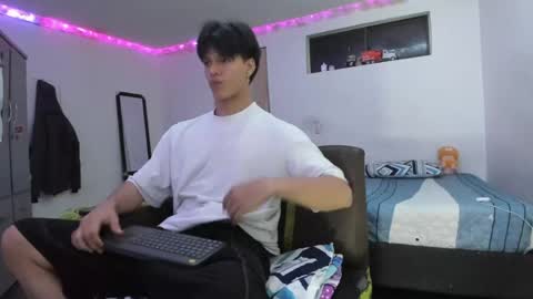 Snapshot of with_ken chatting on 05-14-26, 05:03 Ken online show from 05-14-26, 05:03