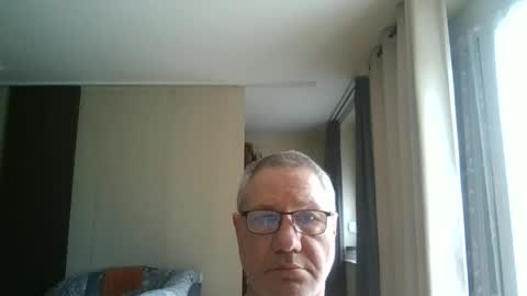 Snapshot of wixer1970 chatting on 06-11-26, 12:14 wixer1970 online show from 06-11-26, 12:14