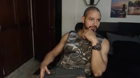 Snapshot of wncmodels chatting on 01-08-25, 03:19 Magnus Dark independent model online show from 01-08-25, 03:19