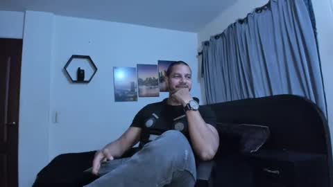 Snapshot of wncmodels chatting on 11-21-25, 04:33 Magnus Dark independent model online show from 11-21-25, 04:33