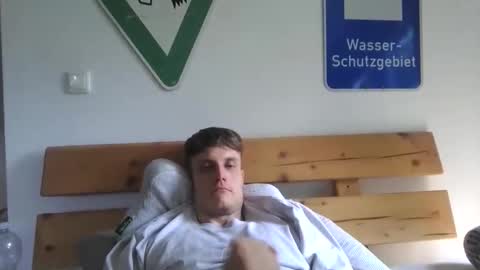 wnkz69 online show from 05-18-26, 01:06