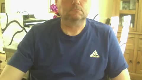 Snapshot of wobble444 chatting on 06-19-26, 01:37 wobble444 online show from 06-19-26, 01:37
