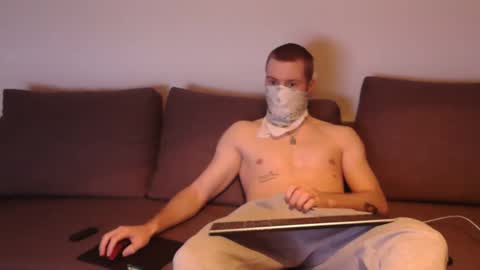 wolf021221 online show from 04-04-26, 11:51