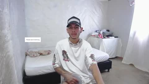 Snapshot of wolf_walker chatting on 12-03-25, 09:35 wolf_walker online show from 12-03-25, 09:35