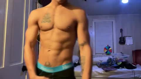 Snapshot of wolfblazer5 chatting on 01-08-25, 10:59 Wolfblazer online show from 01-08-25, 10:59