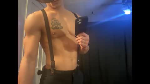 Snapshot of wolfblazer5 chatting on 01-15-25, 11:53 Wolfblazer online show from 01-15-25, 11:53