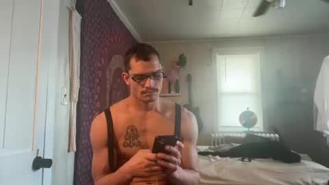 Snapshot of wolfblazer5 chatting on 01-17-25, 05:30 Wolfblazer online show from 01-17-25, 05:30