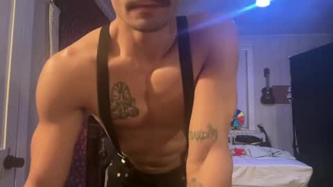 Snapshot of wolfblazer5 chatting on 01-19-25, 10:28 Wolfblazer online show from 01-19-25, 10:28