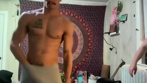 Snapshot of wolfblazer5 chatting on 02-01-25, 12:18 Wolfblazer online show from 02-01-25, 12:18