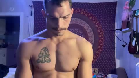 Snapshot of wolfblazer5 chatting on 02-07-25, 10:29 Wolfblazer online show from 02-07-25, 10:29