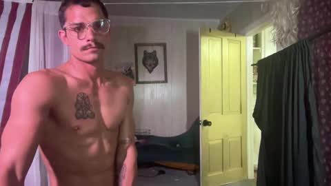 Snapshot of wolfblazer5 chatting on 09-26-25, 10:36 Wolfblazer online show from 09-26-25, 10:36