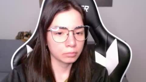 Alex online show from 04-10-26, 03:34