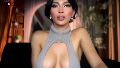 Snapshot of womanofyourdesire_ts chatting on 06-26-26, 12:59 Julia online show from 06-26-26, 12:59