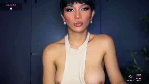 Snapshot of womanofyourdesire_ts chatting on 08-02-26, 05:28 Julia online show from 08-02-26, 05:28