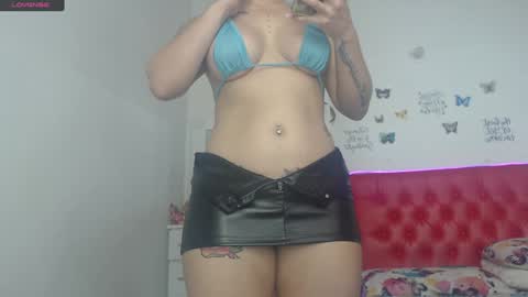 Sofia And Thomas online show from 02-06-25, 08:23