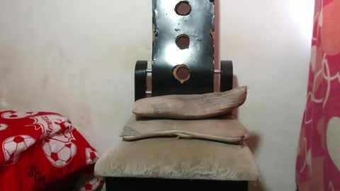 SHENIEL RODRIGUEZ online show from 02-15-25, 07:39