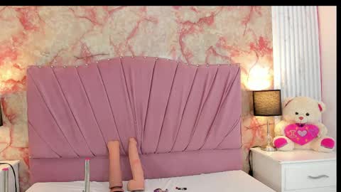 wonderkloe_ online show from 04-09-26, 02:55