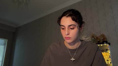 Stia online show from 11-25-25, 01:00