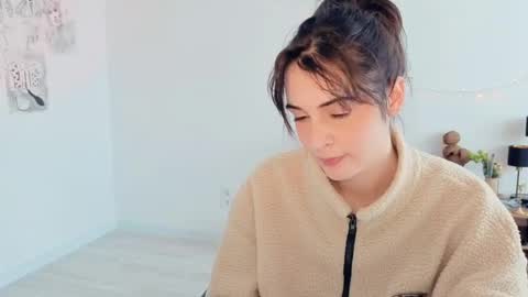 Stia online show from 04-13-26, 02:55