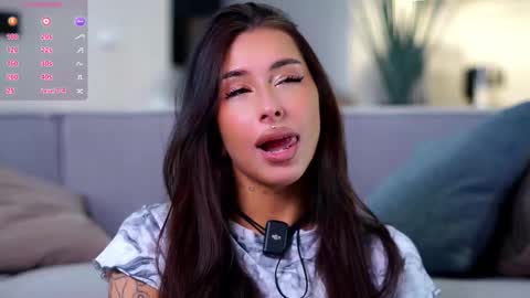 Snapshot of wonthityouback chatting on 02-11-26, 01:27 Maria online show from 02-11-26, 01:27