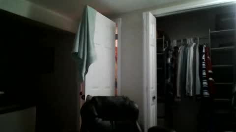 woodeee77 online show from 04-03-26, 12:08