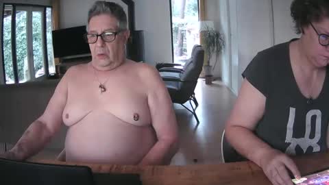 woodwurm and Snoeske online show from 02-16-26, 07:15