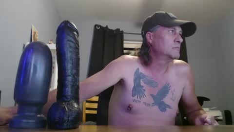 Snapshot of woody1nut chatting on 11-01-25, 01:40 Woody online show from 11-01-25, 01:40