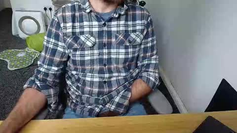 Snapshot of wooyay chatting on 09-18-25, 01:57 Wooyay online show from 09-18-25, 01:57