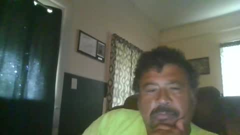 Snapshot of woperator12 chatting on 04-05-26, 01:52 woperator12 online show from 04-05-26, 01:52