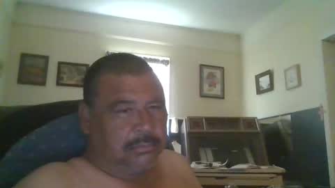 Snapshot of woperator12 chatting on 04-25-26, 07:00 woperator12 online show from 04-25-26, 07:00