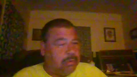 Snapshot of woperator12 chatting on 05-04-26, 10:44 woperator12 online show from 05-04-26, 10:44