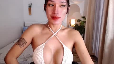 Snapshot of worldclass_sassy chatting on 01-23-25, 02:23 Camilla online show from 01-23-25, 02:23
