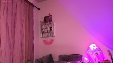 Snapshot of worship_nymphae chatting on 10-20-25, 04:46 NYMPH online show from 10-20-25, 04:46